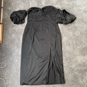 Petal & Pup Dahlia Off Shoulder Puff Sleeve MIDI Dress